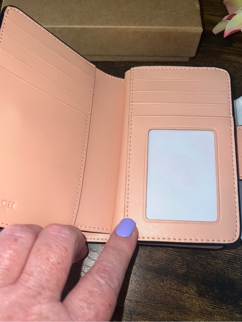 New COACH Medium Corner Zip Wallet In Pretty Signature Canvas - Picture 4 of 10